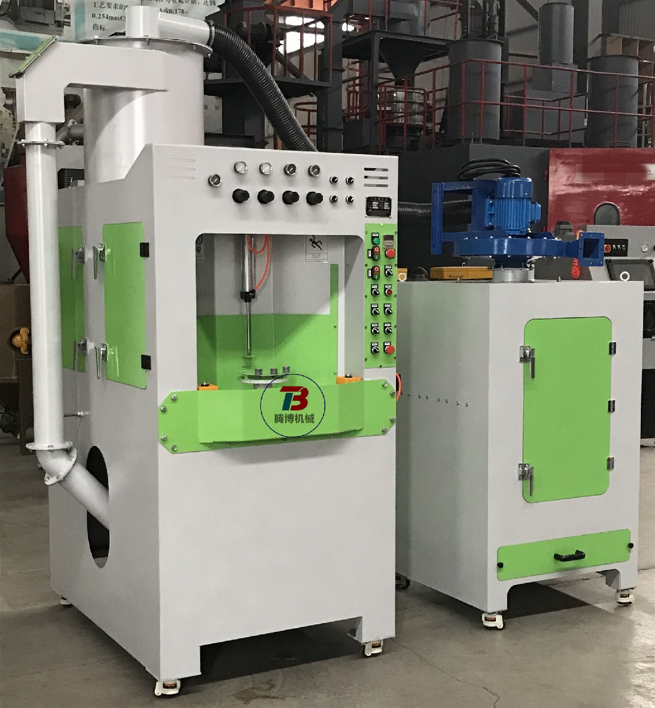 汽車密封件油封增強(qiáng)附著力自動(dòng)噴砂機(jī)-此機(jī)型用于汽車密封件油封表面增強(qiáng)附著力。主要技術(shù)參數(shù)：機(jī)器型號(hào)TBSA1014-2A工作倉(cāng)尺寸1000*1100800mm類型···